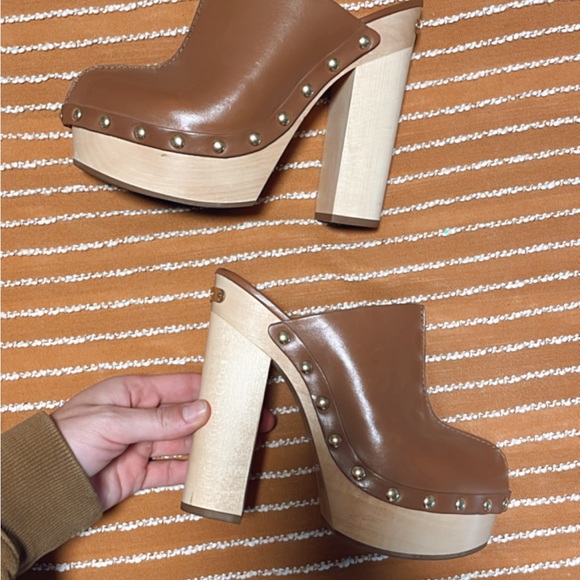 MICHAEL KORS HEELS - Picture 1 of 4